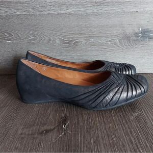 Earthies Dark Pewter Metallic Vanya Leather Flats Slip Ons Size 11B